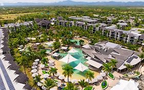 Radisson Blu Resort Fiji
